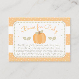 Tarjeta De Recepción La Baby Shower de calabaza trae un libro