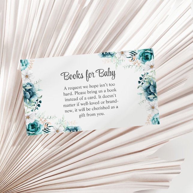 Tarjeta De Recepción Libros de flores silvestres verde azuladas y fuera (Teal and Off-White Wildflowers Books for Baby Enclosure Card on a sunny white dry palm leaf.)