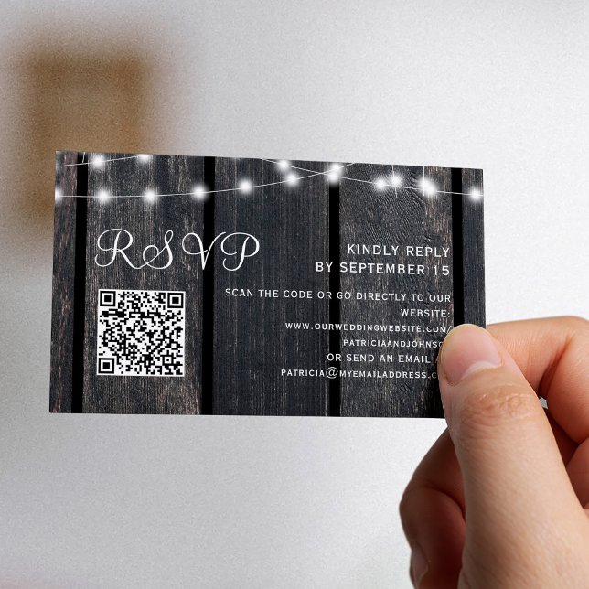 Tarjeta De Recepción Luces de cuerda de madera de granero rústico boda  (Subido por el creador)