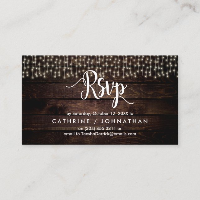 Tarjeta De Recepción Madera de granja rústica, luces de cadena, respues (Anverso)