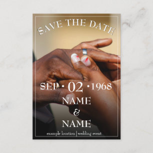 Tarjeta De Recepción Manos de una pareja boda de colores clavija en el