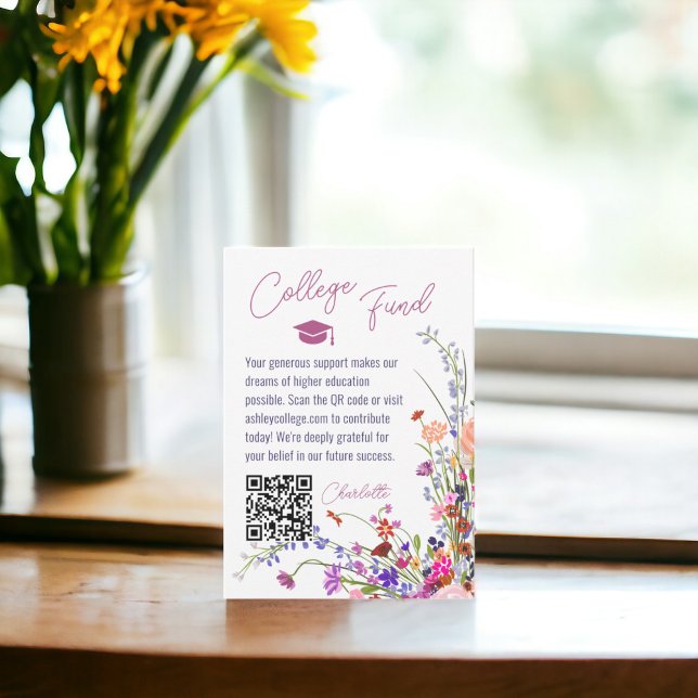 Tarjeta De Recepción Moda moderna de escritura de flores silvestres gra (Modern chic wild flowers script fund graduation enclosure card)