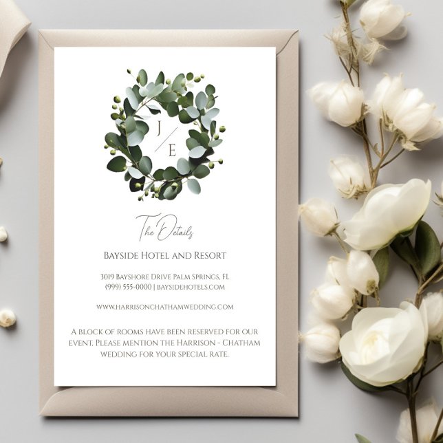Tarjeta De Recepción Monograma moderno Eucalyptus Wreath Boda | Blanca (White Modern Monogram Eucalyptus Wreath Enclosure Card)