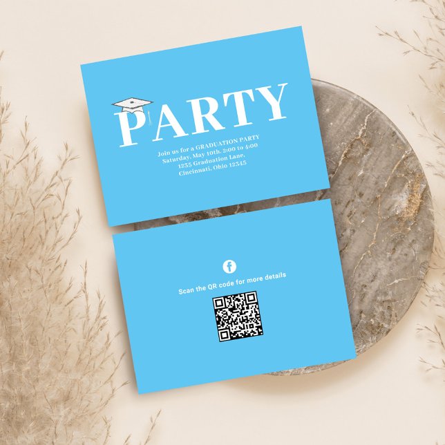 Tarjeta De Recepción Partido de Graduación Código QR Carolina Azul mode (Graduation simple invitation enclosure card with Carolina blue color theme. )