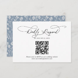 Tarjeta De Recepción QR Código Script Floral Dusty Blue Wedding Rsvp