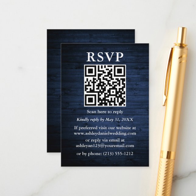 Tarjeta De Recepción QR Wedding RSVP de la Madera Azul Rústica (Anverso/Reverso In Situ)
