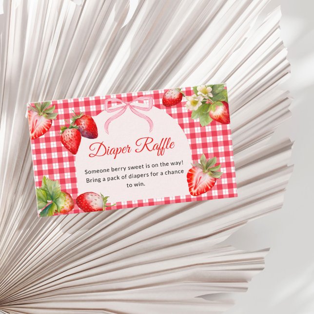 Tarjeta De Recepción Red Gingham Strawberry Diaper Raffle Baby Shower (Red Gingham Straberries baby shower Diaper Raffle Card)