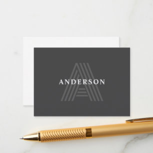 Tarjeta De Recepción Retro Gris oscuro Monogramo moderno Nombre
