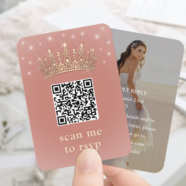 Tarjeta De Recepción Rose Gold Quinceañera Crown Scan Me QR RSVP (Subido por el creador)