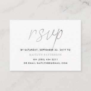 Tarjeta De Recepción Script de Relieve metalizado plateado moderno RSVP