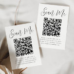 Tarjeta De Recepción Script negro simple QR Boda de código RSVP<br><div class="desc">Facilite a los huéspedes la confirmación de su boda o evento con estas tarjetas RSVP nupciales modernas con código QR. Las elegantes tarjetas del recinto de bodas muestran "Scan Me" en un capricho negro. Personalice la tarjeta con su fecha RSVP, su sitio web de bodas e instrucciones para los huéspedes...</div>