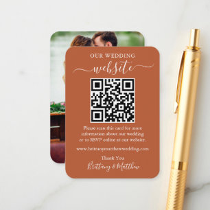 Tarjeta De Recepción Sitio web Boda minimalista Foto QR Terracotta