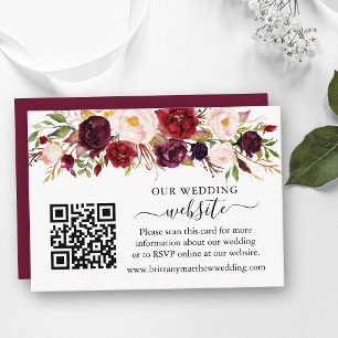 Tarjeta De Recepción Sitio web de boda floral de Burdeos con acuarela Q