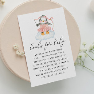 Tarjeta De Recepción Trae un libro para la niña. Pingüino cutáneo