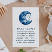 Trae un libro para la petición del bebé. Magnífica