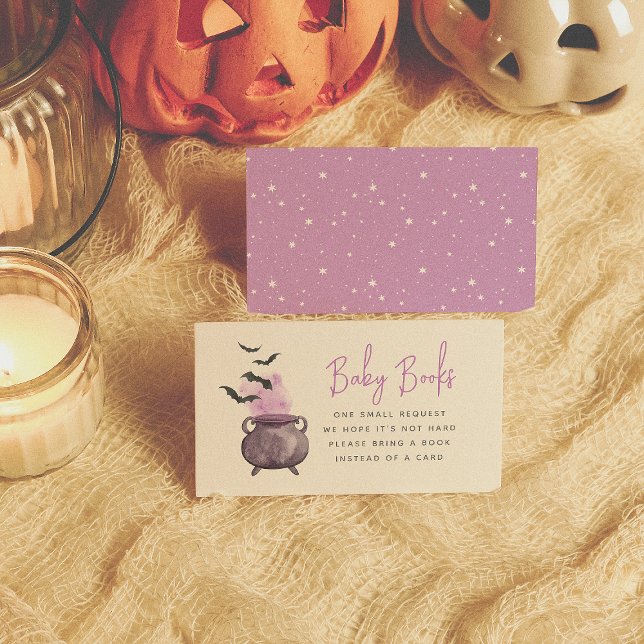Tarjeta De Recepción Un Bebé Está Preparando Libros De Halloween Para E (Subido por el creador)