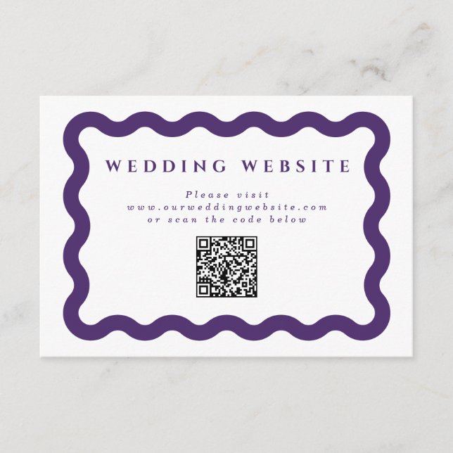Tarjeta De Recepción Wavy Purple Boda sitio web QR Code (Anverso)