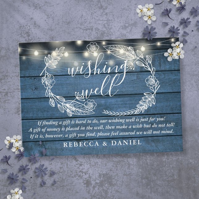 Tarjeta De Recepción Wike Well String Lights Blue Wood Boda (Wishing Well String Lights Blue Wood Wedding Enclosure Card)