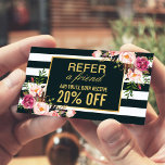 Tarjeta De Recomendación Elegante Salón de Belleza Floral Black White Strip<br><div class="desc">Esta tarjeta de remisión Floral Black White Stripes Beauty Salon es una forma bonita y elegante de promover el programa de remisión de su salón. El diseño tiene un fondo de rayas negras y blancas con acentos florales dorados vintage, lo que le da un aire clásico y atemporal. Personalizar la...</div>