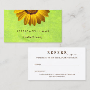 Tarjeta De Recomendación Flores amarillas en un abstracto monograma verde