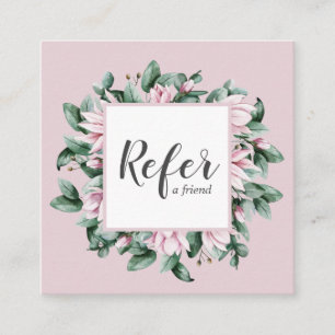 Tarjeta De Recomendación Magnolia y Eucalipto marco floral rosa