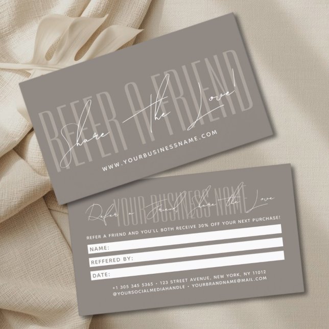 Tarjeta De Recomendación Modern script typography share the love (Subido por el creador)