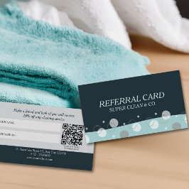 Tarjeta De Recomendación Servicios de Limpieza Azul Oscuro Modernos Mínimos
