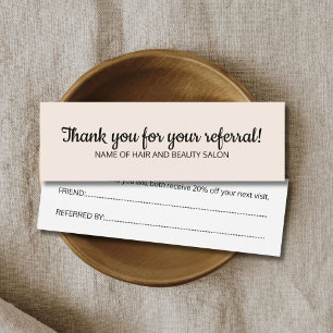 Tarjeta de referencia blanca simple y elegante