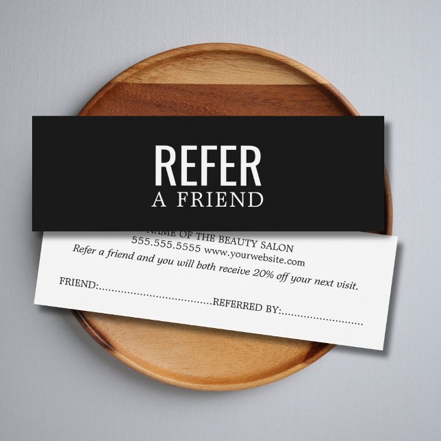 Tarjeta de referencia simple y elegante en blanco  (Subido por el creador)