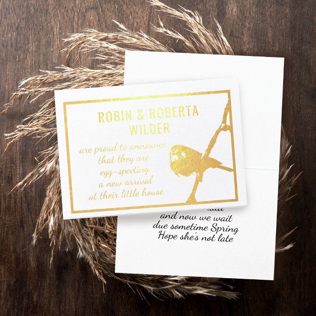Tarjeta de Relieve metalizado de Invitación de emb (Waiting for your little bird to arrive? Here's a real gold foil announcement card you can send)