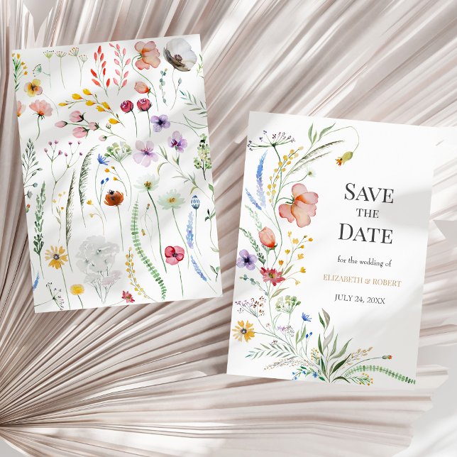Tarjeta de Reserva de Fecha de Prado de Flores Sil (Boho Watercolor Wildflowers Save The Date Card on a sunny neutral dry palm leaf.)