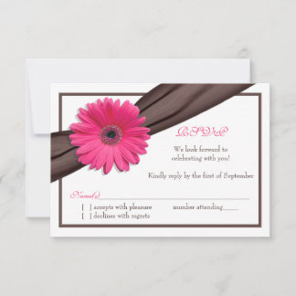 Tarjeta de respuesta de boda con cinta marrón y ma