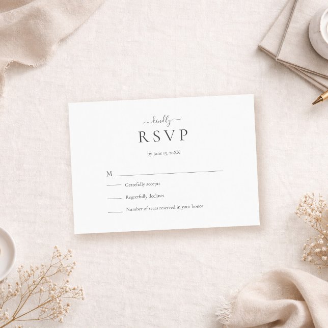 Tarjeta de Respuesta de Boda con Letra Minimalista (Modern Minimalist Script Wedding RSVP Card on a boho table with tiny white flowers)