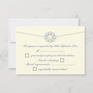 Tarjeta de respuesta de boda de marfil con broche