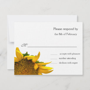 Tarjeta de respuesta de girasol con madera de pino