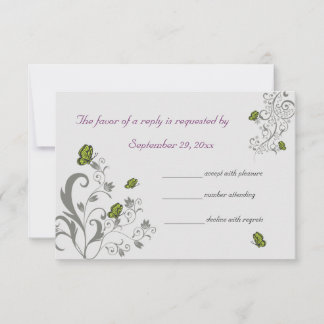 Tarjeta de respuesta de mariposas y flores