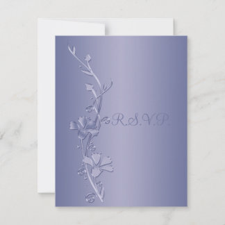 Tarjeta de respuesta floral plateada y violeta