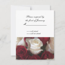 Tarjeta de respuesta RSVP para Rosas rojos y blanc