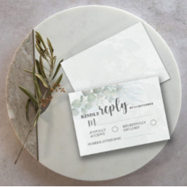 Tarjeta de respuesta RSVP verde de Eucalyptus sage