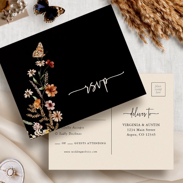 Tarjeta de RSVP de boda Boho negra (Black Floral  Boho RSVP Wedding Postcard with Butterfly by Painted Paperie
)