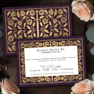 Tarjeta de RSVP de espada dorada medieval de beren