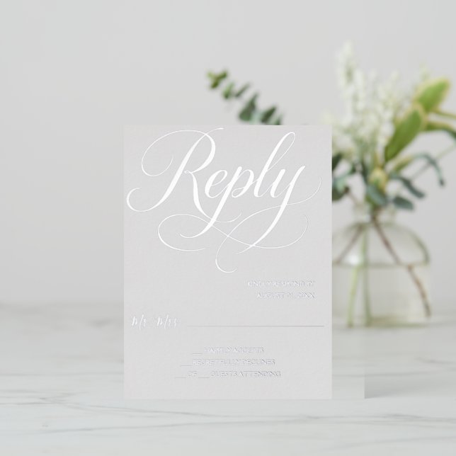 Tarjeta de RSVP gris con hoja de plata (Anverso de pie)