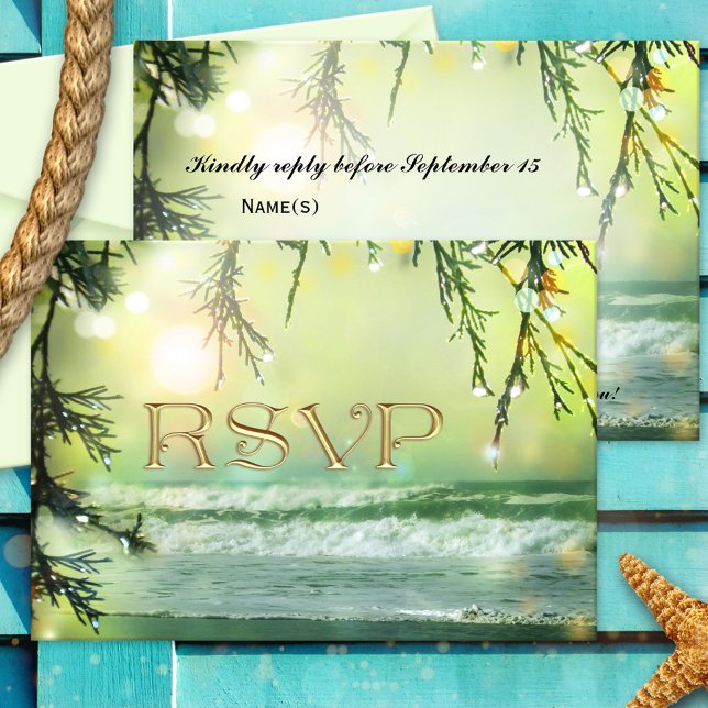 Tarjeta de RSVP para Boda en la Playa con Luces Br (RSVP card with an image of a magical beach with sparkling lights in warm yellow green and teal light)