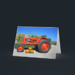 Tarjeta de saludo Allis Chalmers Tractor y Pumpkin<br><div class="desc">1955 WD45 Allis Chalmers Tractor- Almohín acento otoñalEste tractor vintage es un espectáculo de Allis Chalmers 1955 WD45 con 3 calabazas en una almohada para que su amante del tractor pueda lanzarse.</div>