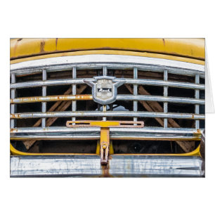 Tarjeta de saludo de Nash Rambler amarillo