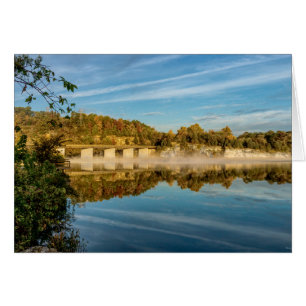 Tarjeta de saludo de otoño Glow Lake Springfield