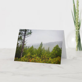Tarjeta de saludo del bosque otoñal (en blanco)