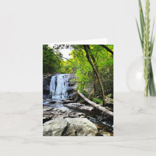 Tarjeta de saludo doblada con cascada