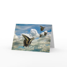 Tarjeta de saludo - Mariposas en cielo nublado