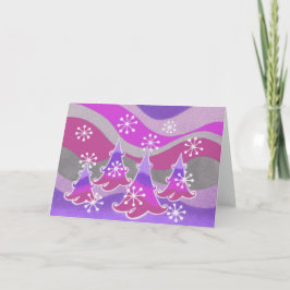Tarjeta de saludos púrpura de árboles de invierno